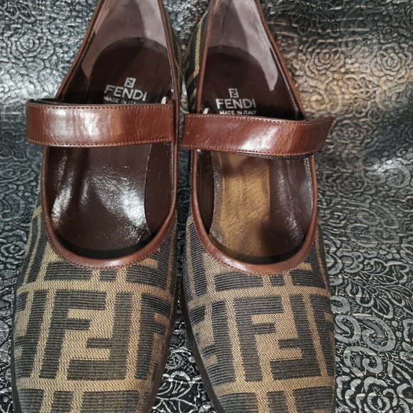 Authentic Vintage FENDI Mary Jane  Heels Zucca Black/Sand Size 38 80s/90s  Italy - Picture 4 of 12